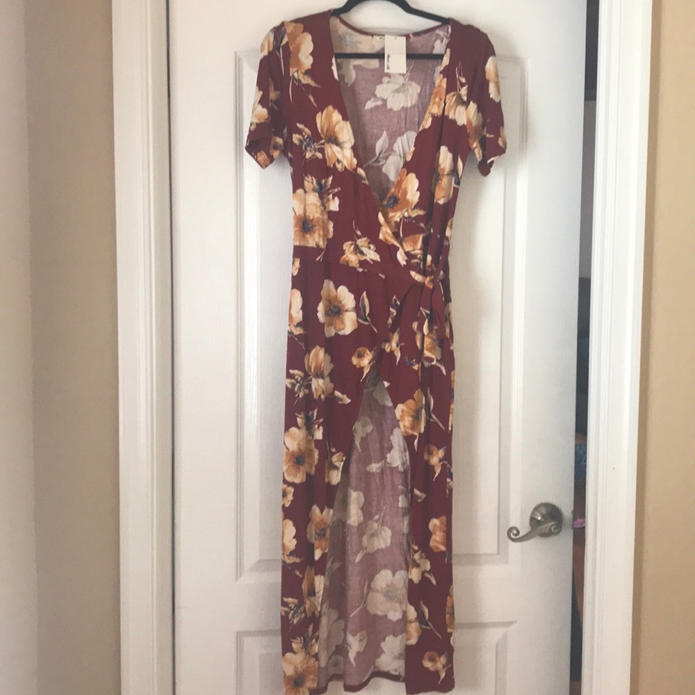 Burgundy short sleeve wrap dress